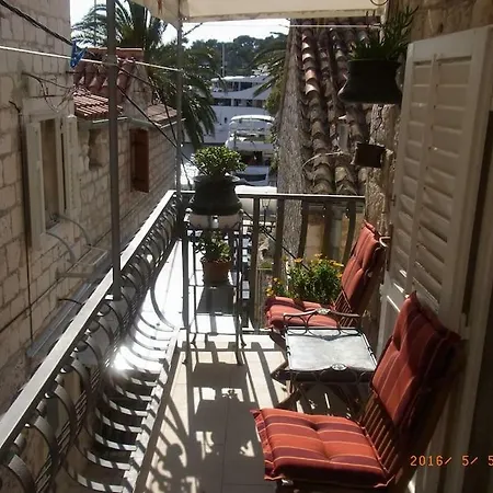 Apartment Vacation Delphina *
